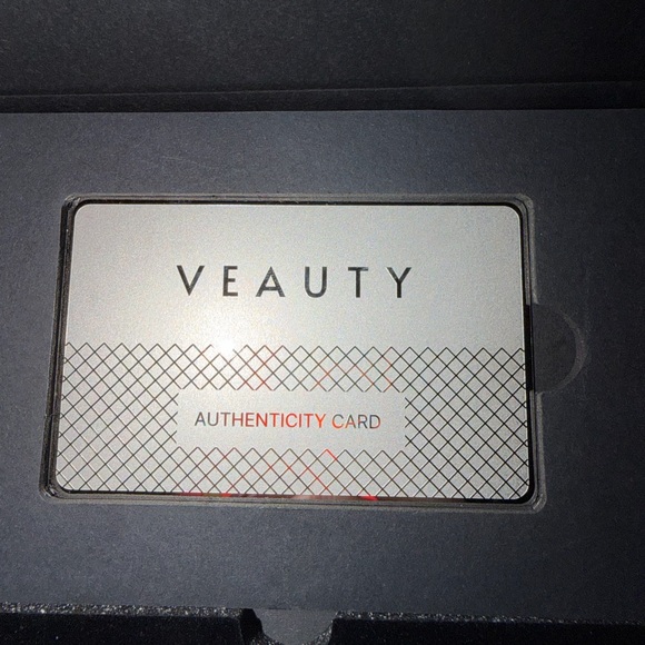 VEAUTY DOT & Aqualis Serum - Picture 8 of 10